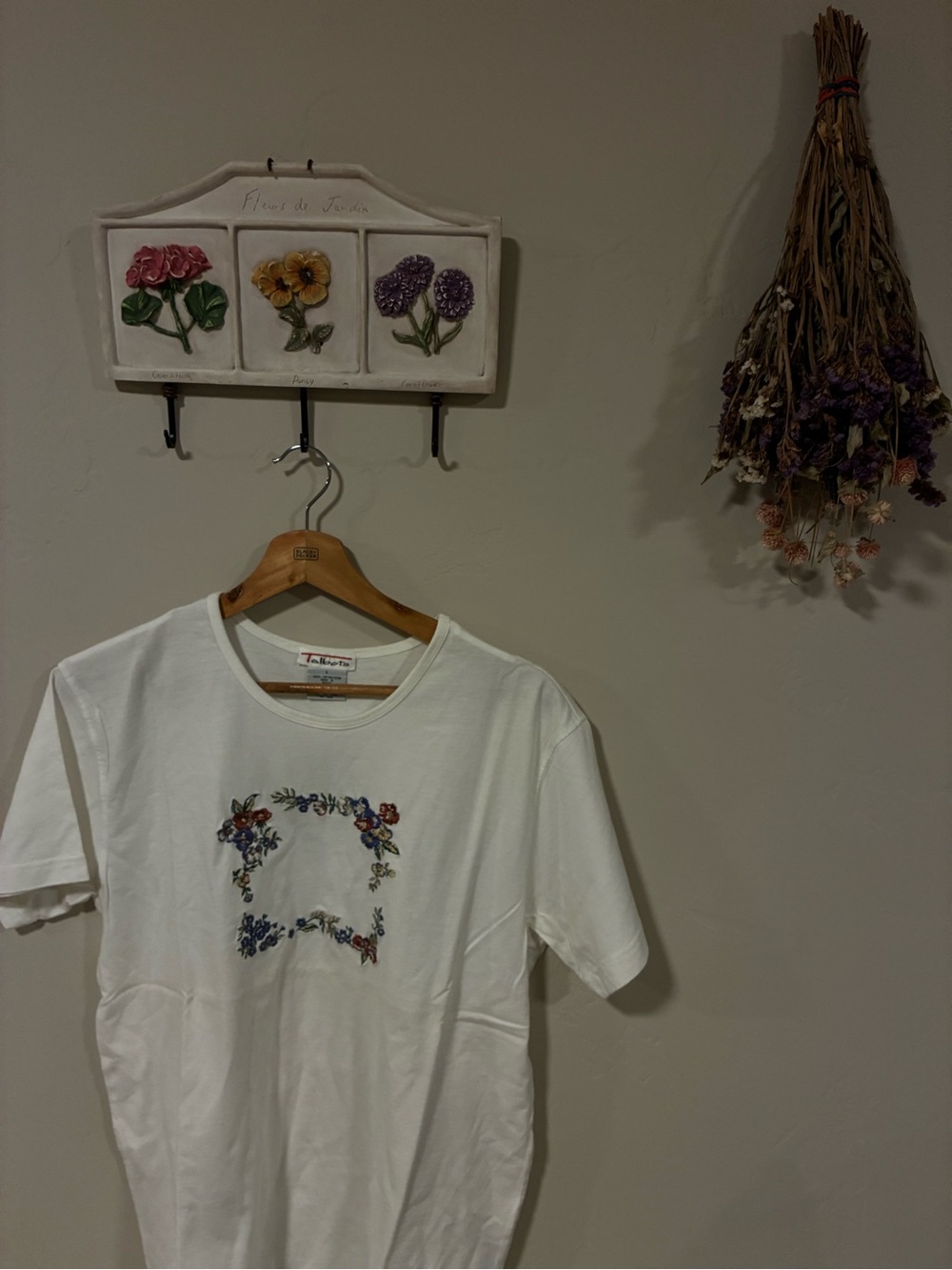 Talbots White Cotton Floral Embroidered Tee Shirt